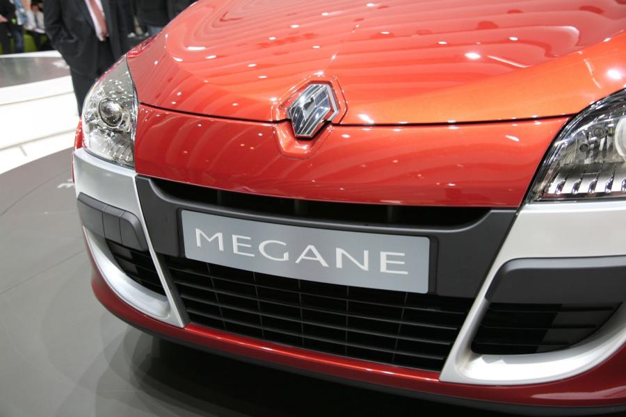  Renault Megane Coupe 2009 года  (фото 52 из 73)